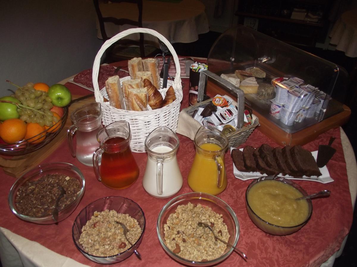 Le Sauvage Hotel Chateau-Renard Luaran gambar