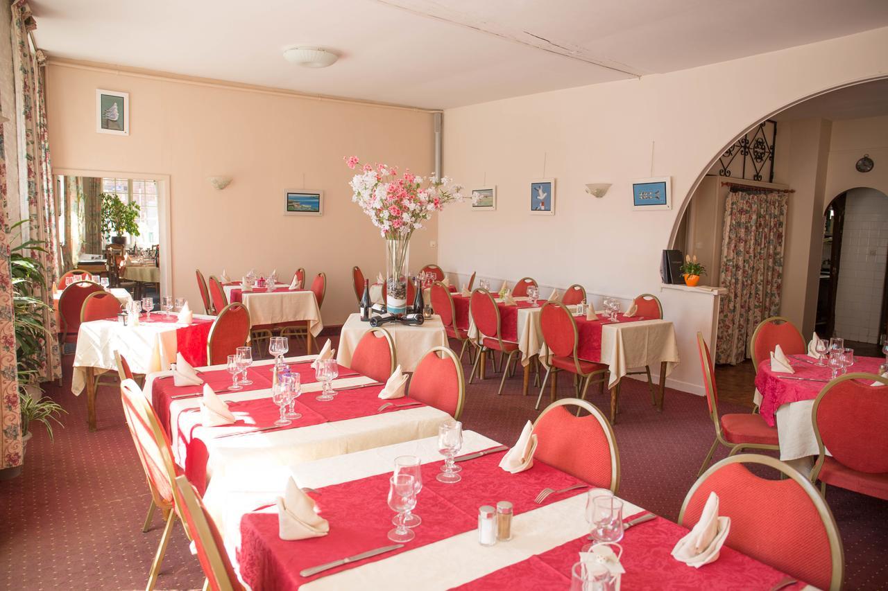Le Sauvage Hotel Chateau-Renard Luaran gambar