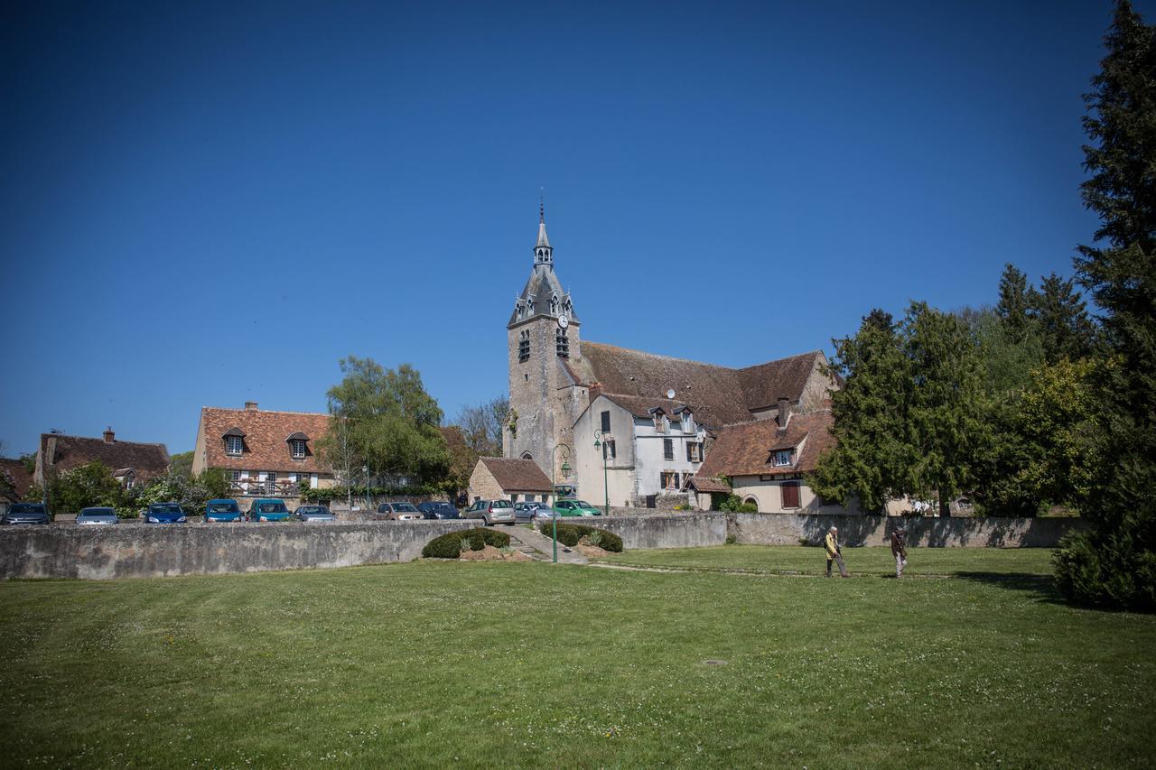 Le Sauvage Hotel Chateau-Renard Luaran gambar