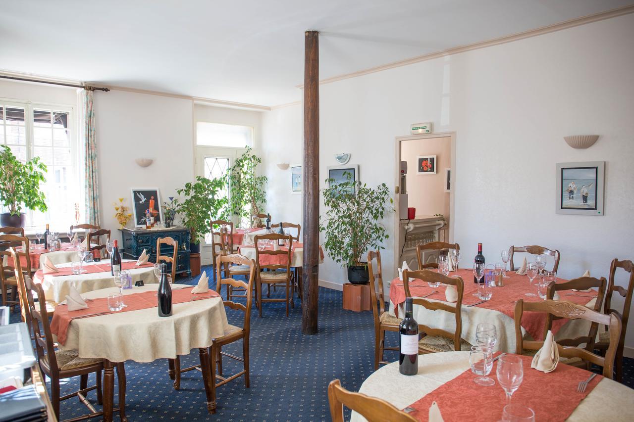 Le Sauvage Hotel Chateau-Renard Luaran gambar