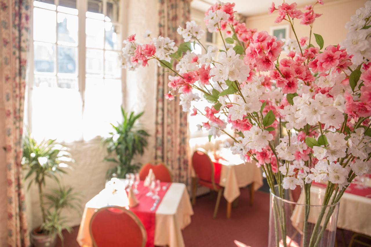 Le Sauvage Hotel Chateau-Renard Luaran gambar